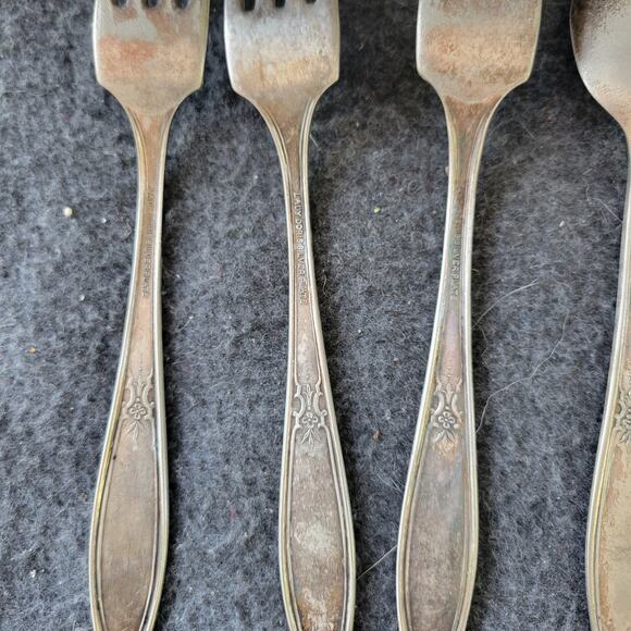 7 International Silver PRINCESS LADY DORIS Spoons & Forks Silverplate 1929 - Picture 8 of 13